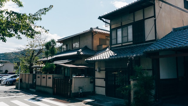 空き家を売る方法｜失敗しない手順と高く売るコツを解説