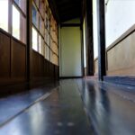 【宅建士が現場で直伝】空き家内見時のチェックリスト！「床の沈み」と「天井のシミ」で何が分かる？